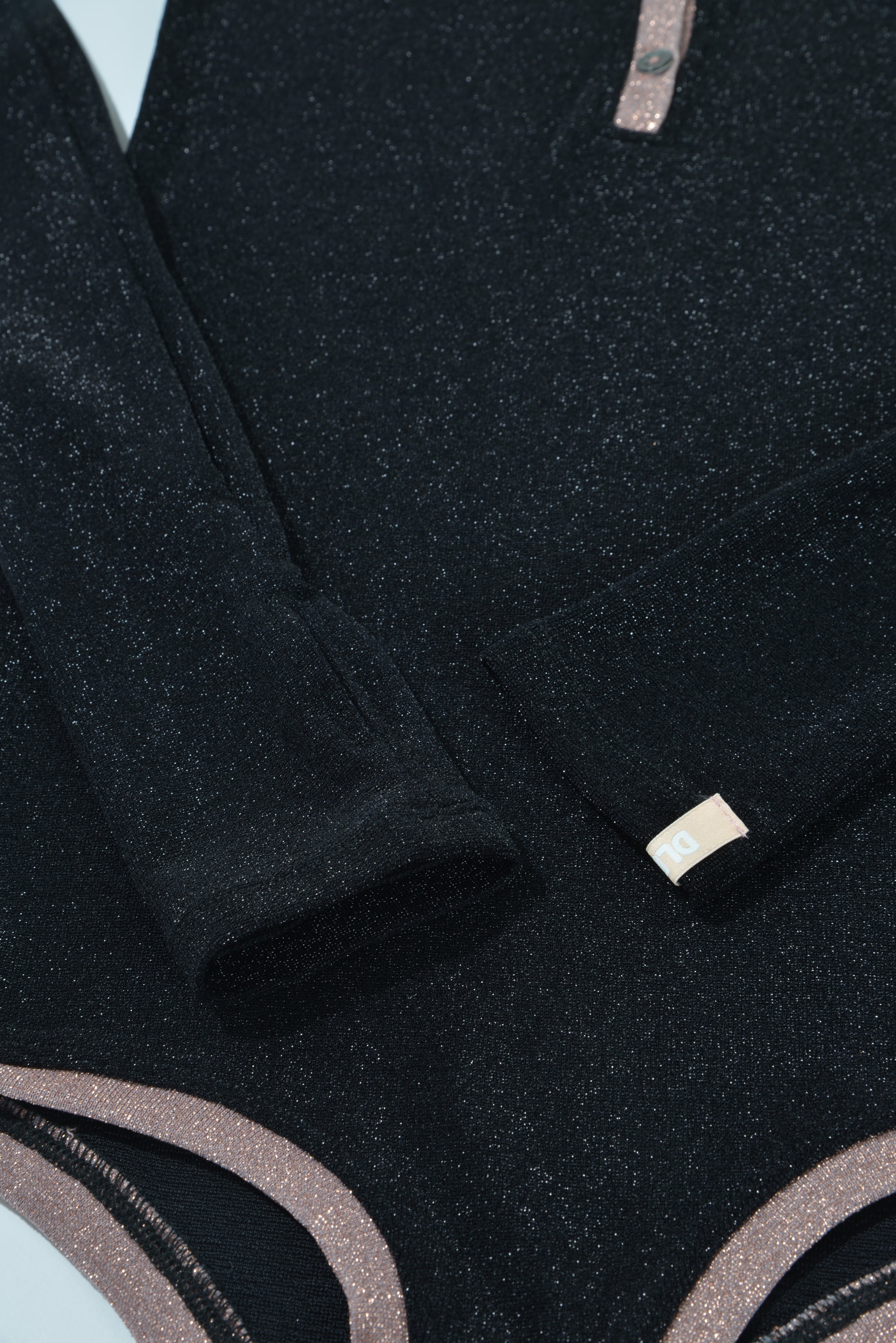 black rame / pink rame