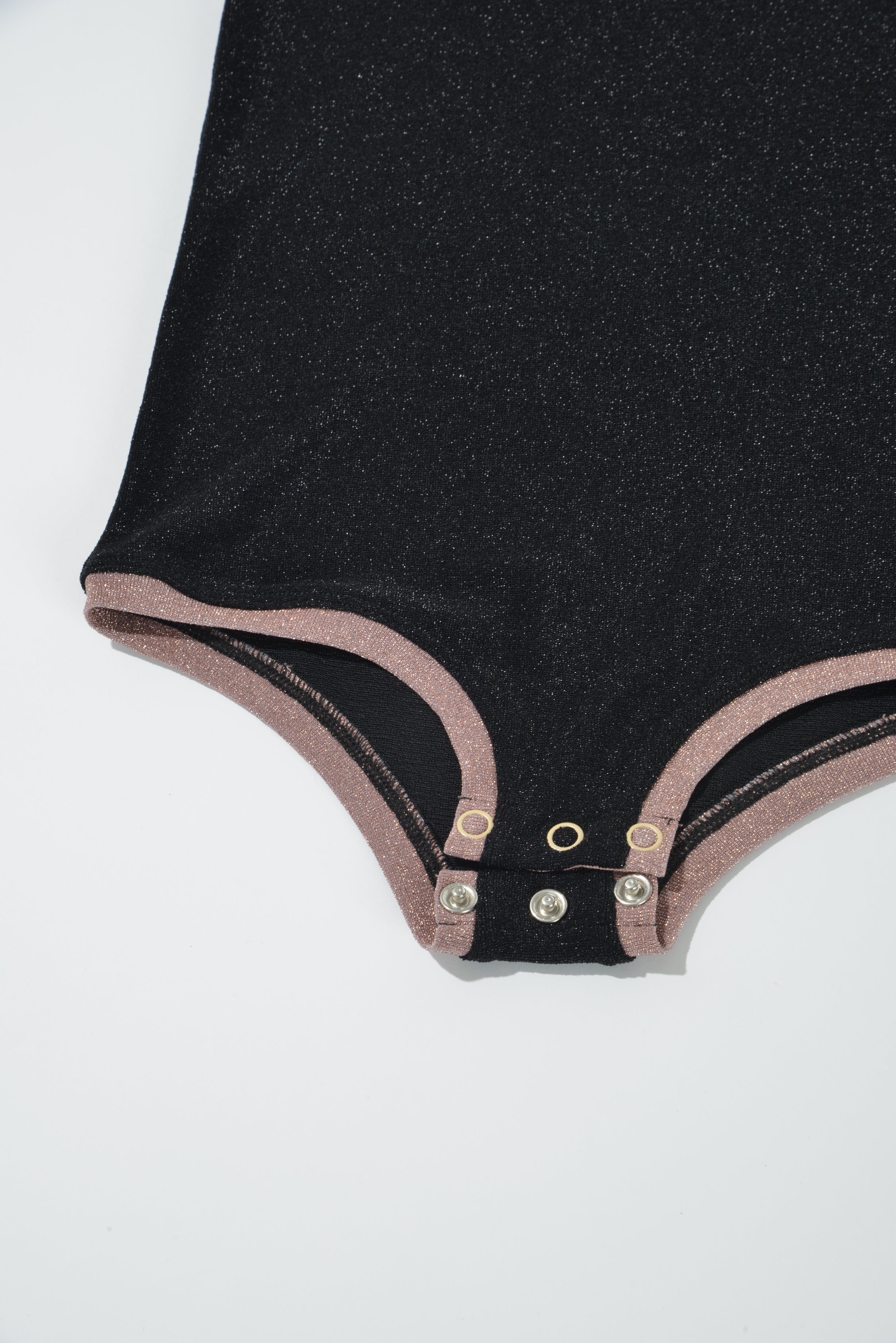 black rame / pink rame